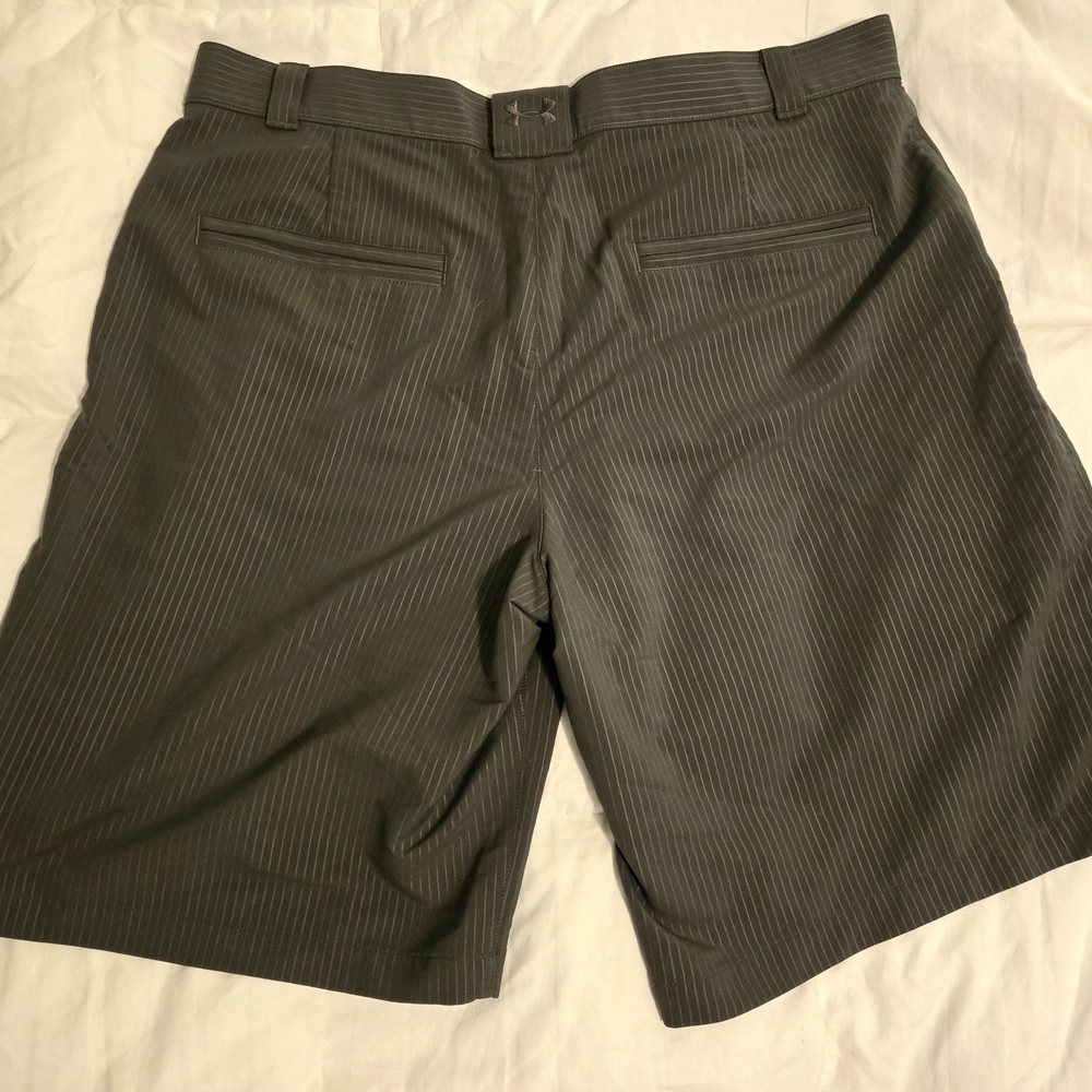 Under Armour Men’s HeatGear Match Play Golf Shorts - Green Pinstripe - Picture 5 of 5